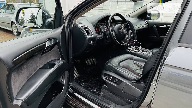 Внедорожник / Кроссовер Audi Q7 2010 в Киеве