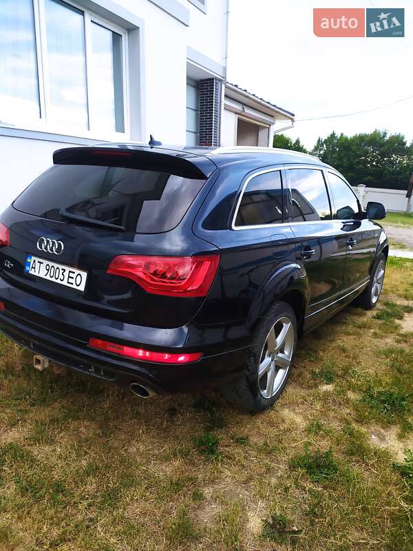 Позашляховик / Кросовер Audi Q7 2011 в Косові