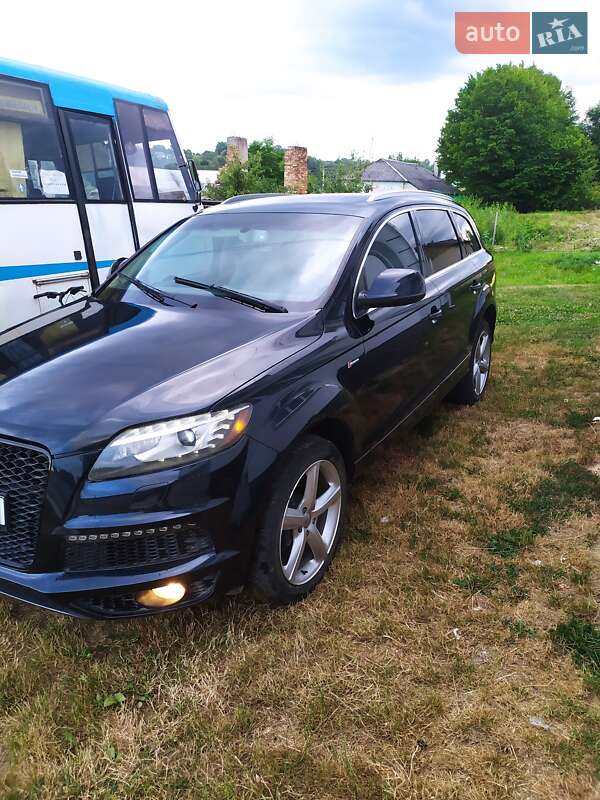 Позашляховик / Кросовер Audi Q7 2011 в Косові