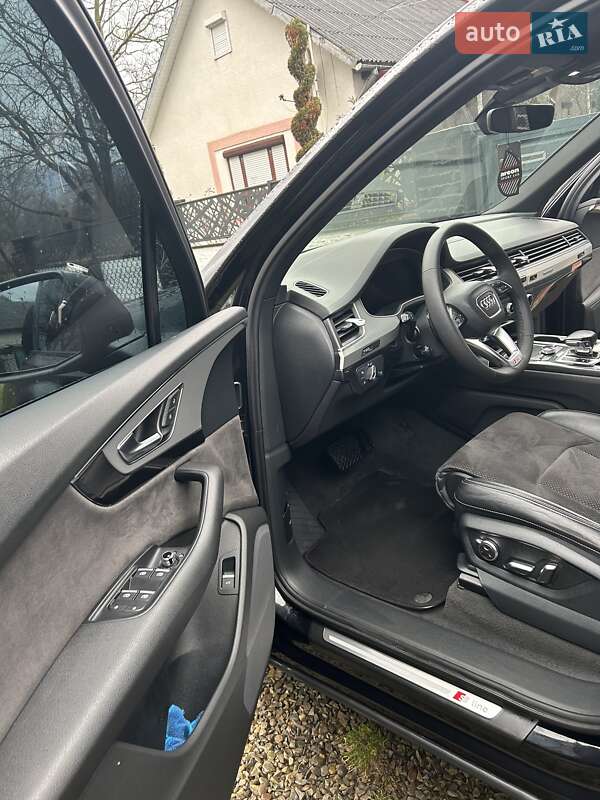 Внедорожник / Кроссовер Audi Q7 2015 в Тячеве