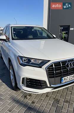 Внедорожник / Кроссовер Audi Q7 2020 в Хусте