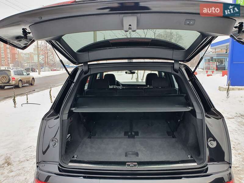 Позашляховик / Кросовер Audi Q7 2020 в Полтаві