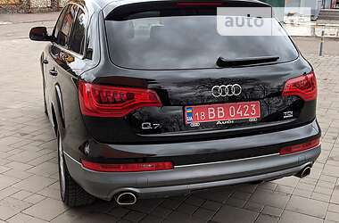 Внедорожник / Кроссовер Audi Q7 2014 в 