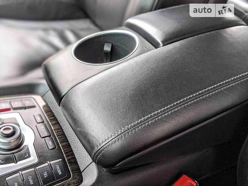 Внедорожник / Кроссовер Audi Q7 2014 в Ровно