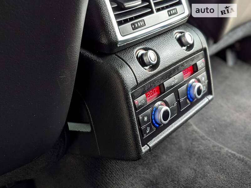 Внедорожник / Кроссовер Audi Q7 2014 в Ровно