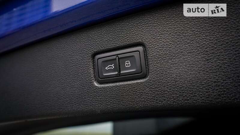 Позашляховик / Кросовер Audi Q7 2016 в Львові