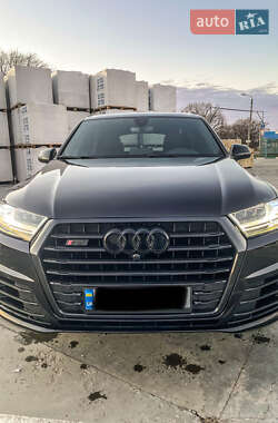 Внедорожник / Кроссовер Audi Q7 2018 в 