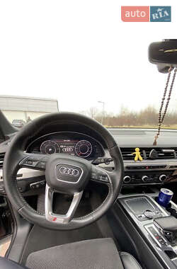 Внедорожник / Кроссовер Audi Q7 2015 в Тячеве