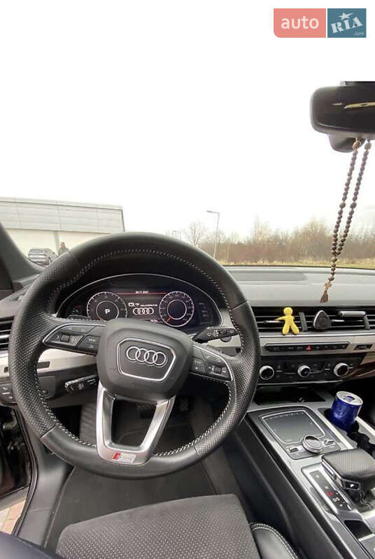 Внедорожник / Кроссовер Audi Q7 2015 в Тячеве