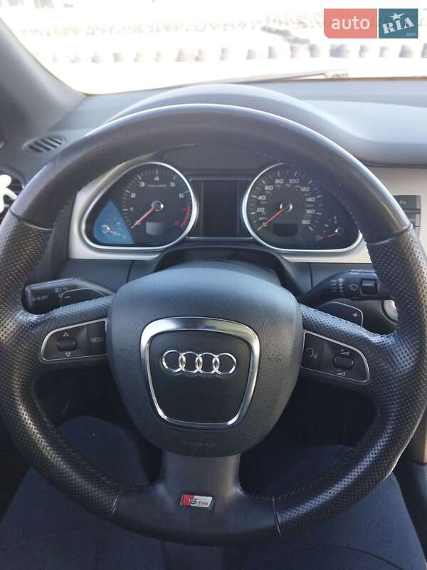Позашляховик / Кросовер Audi Q7 2011 в Львові