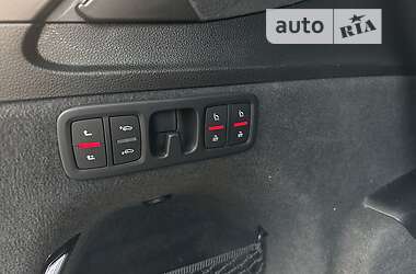 Внедорожник / Кроссовер Audi Q7 2016 в 