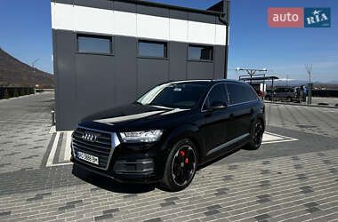 Внедорожник / Кроссовер Audi Q7 2015 в Хусте