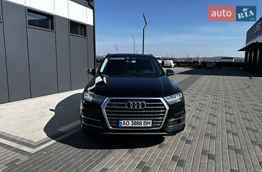 Внедорожник / Кроссовер Audi Q7 2015 в Хусте