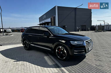 Внедорожник / Кроссовер Audi Q7 2015 в Хусте