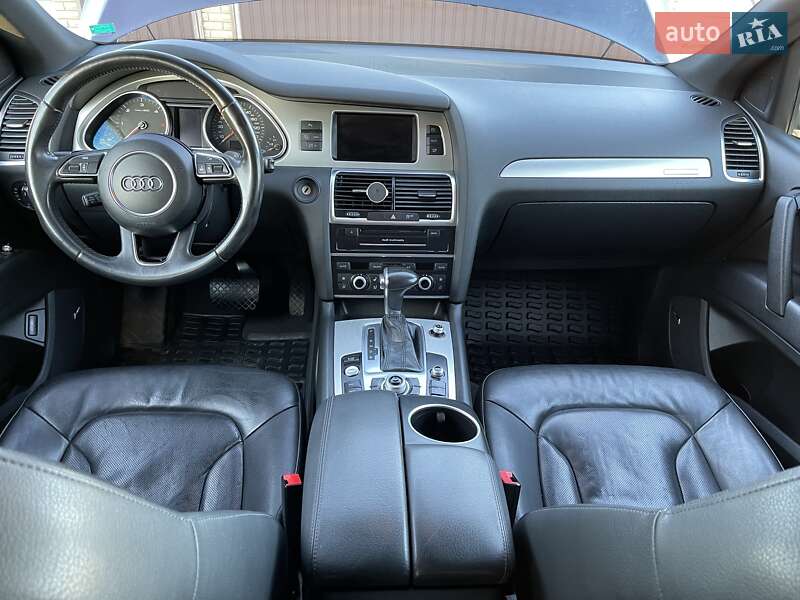 Внедорожник / Кроссовер Audi Q7 2013 в Киеве
