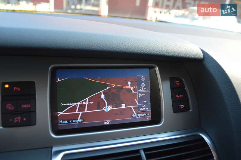 Позашляховик / Кросовер Audi Q7 2013 в Львові