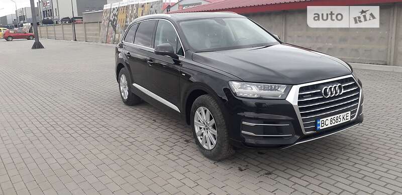 Внедорожник / Кроссовер Audi Q7 2016 в Радехове
