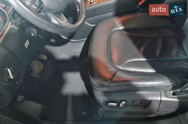 Внедорожник / Кроссовер Audi Q7 2014 в 