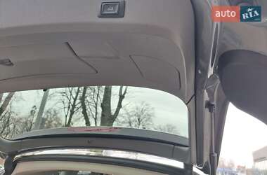 Позашляховик / Кросовер Audi Q7 2015 в 