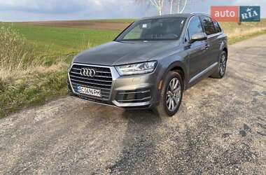 Позашляховик / Кросовер Audi Q7 2017 в 