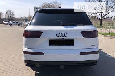 Позашляховик / Кросовер Audi Q7 2016 в Києві