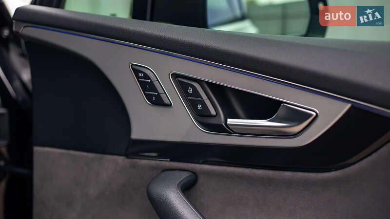 Позашляховик / Кросовер Audi Q7 2016 в Чернівцях