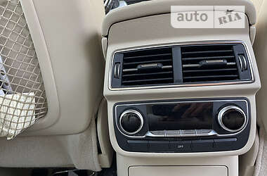 Внедорожник / Кроссовер Audi Q7 2016 в 