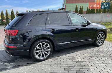 Внедорожник / Кроссовер Audi Q7 2017 в 