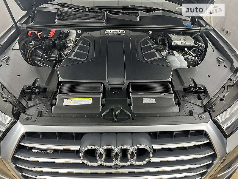 Позашляховик / Кросовер Audi Q7 2017 в Харкові