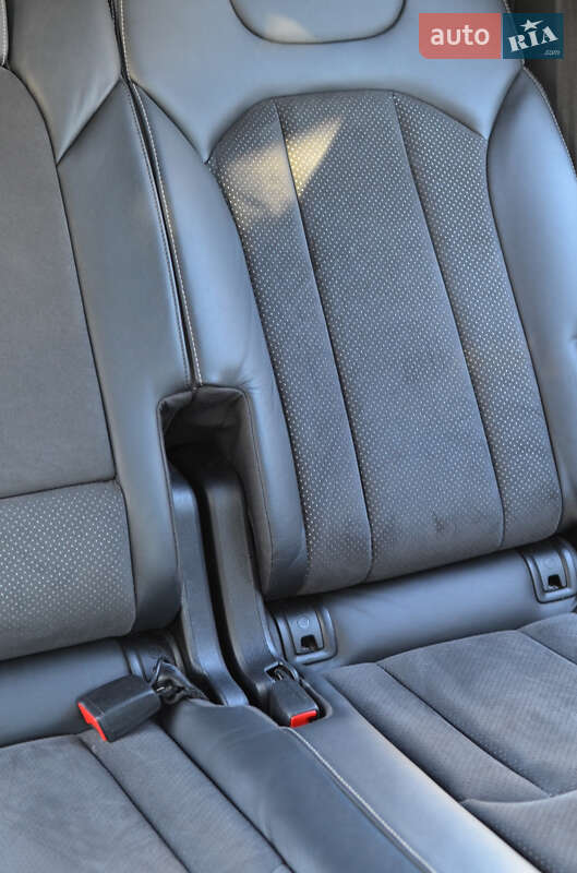 Внедорожник / Кроссовер Audi Q7 2018 в Луцке