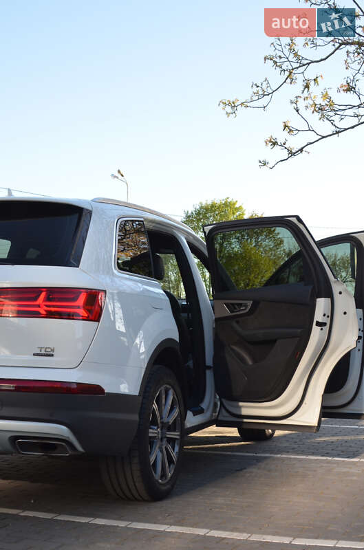 Внедорожник / Кроссовер Audi Q7 2018 в Луцке