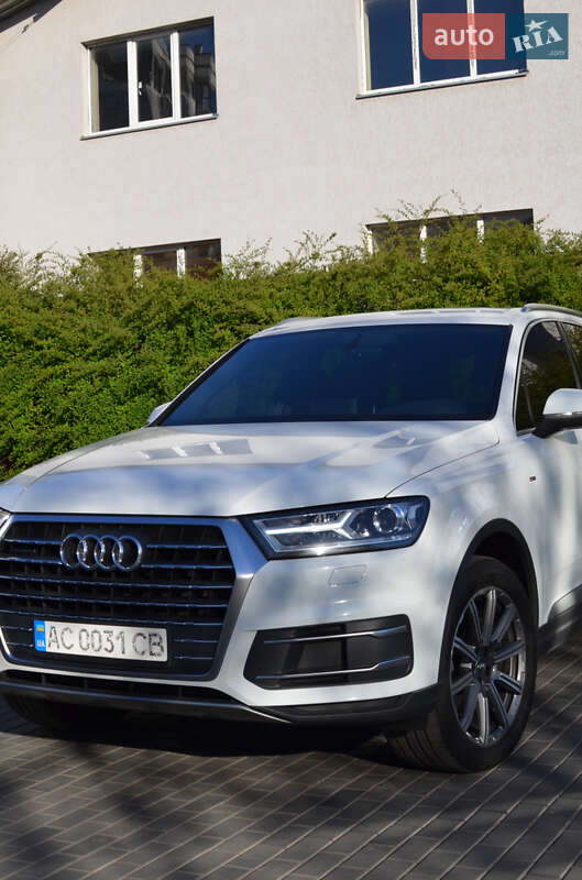 Внедорожник / Кроссовер Audi Q7 2018 в Луцке