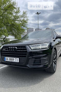 Внедорожник / Кроссовер Audi Q7 2017 в Киеве