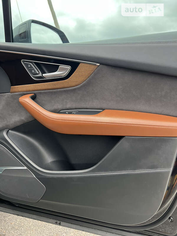 Позашляховик / Кросовер Audi Q7 2016 в Києві фото 47 Позашляховик / Кросовер Audi Q7 2016 в Києві