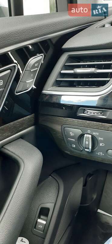 Позашляховик / Кросовер Audi Q7 2018 в Львові