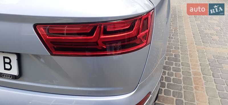 Позашляховик / Кросовер Audi Q7 2018 в Львові