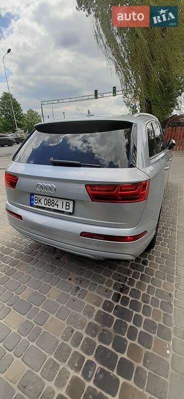 Позашляховик / Кросовер Audi Q7 2018 в Львові