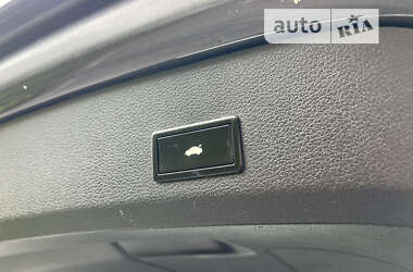 Внедорожник / Кроссовер Audi Q7 2012 в 