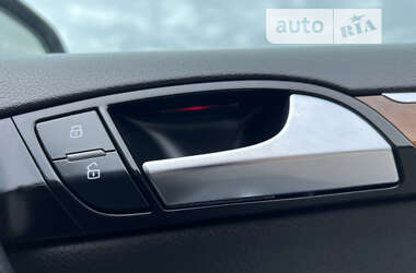 Внедорожник / Кроссовер Audi Q7 2012 в 