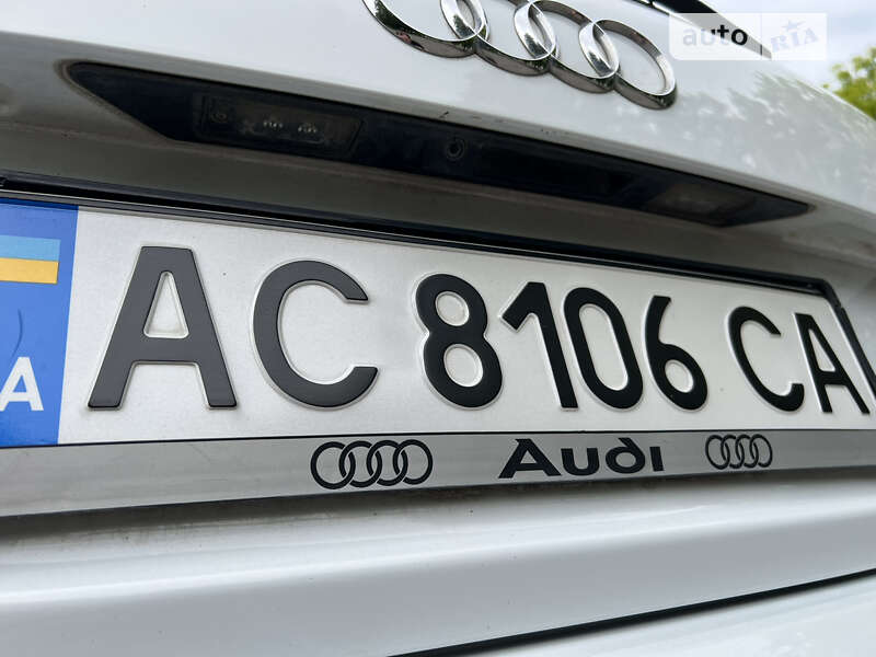 Позашляховик / Кросовер Audi Q7 2013 в Луцьку