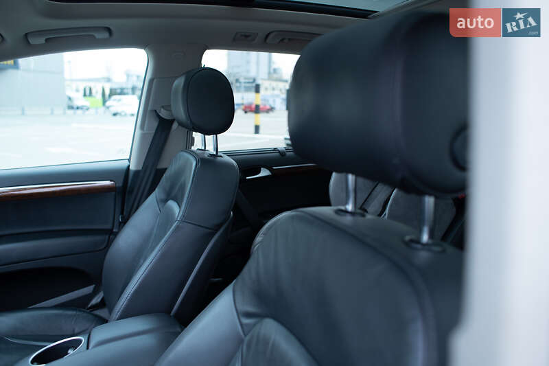 Внедорожник / Кроссовер Audi Q7 2014 в Киеве