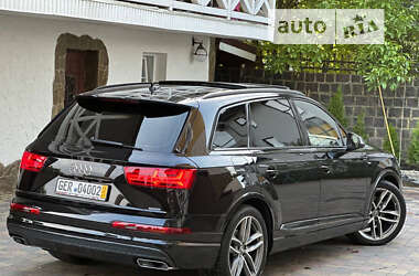 Внедорожник / Кроссовер Audi Q7 2017 в 