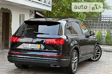 Внедорожник / Кроссовер Audi Q7 2017 в 