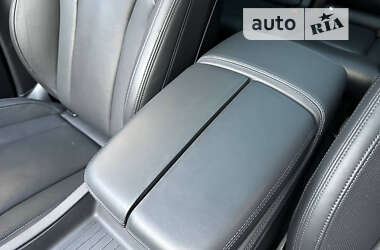 Внедорожник / Кроссовер Audi Q7 2017 в 
