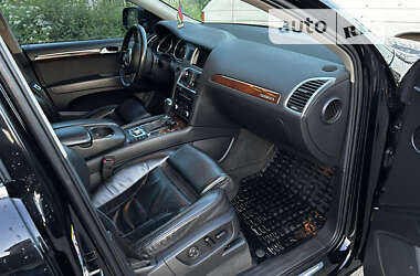 Внедорожник / Кроссовер Audi Q7 2010 в 