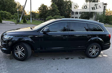 Внедорожник / Кроссовер Audi Q7 2010 в 