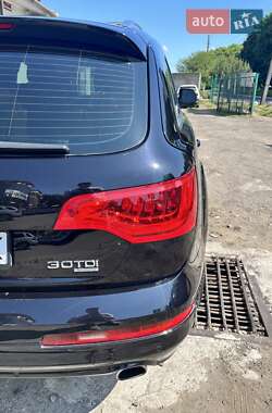 Внедорожник / Кроссовер Audi Q7 2010 в 