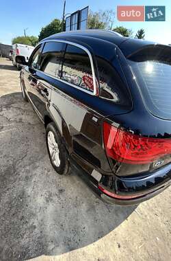 Внедорожник / Кроссовер Audi Q7 2010 в 