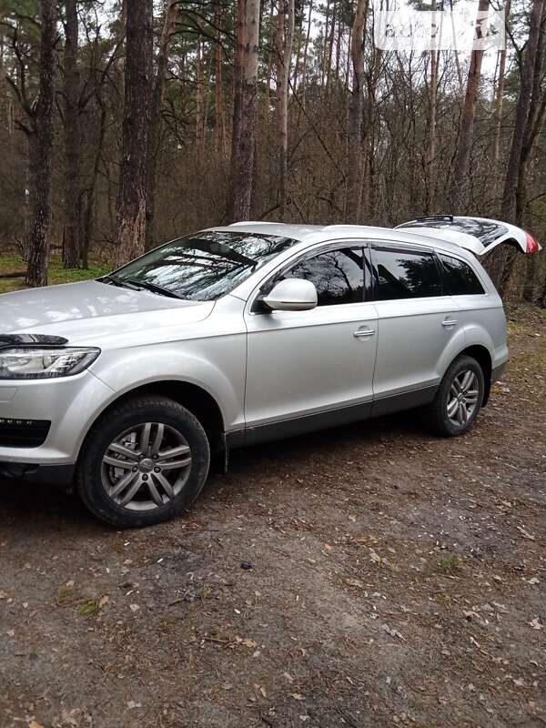 Позашляховик / Кросовер Audi Q7 2009 в Броварах