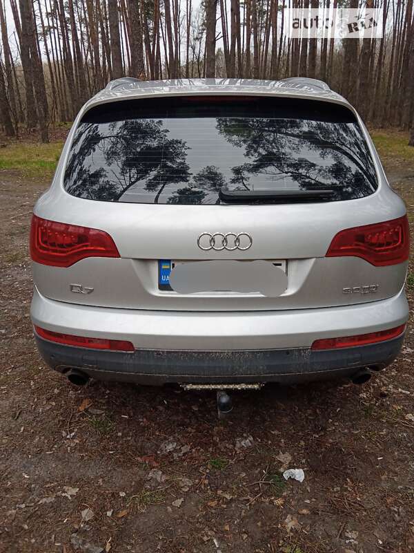 Позашляховик / Кросовер Audi Q7 2009 в Броварах